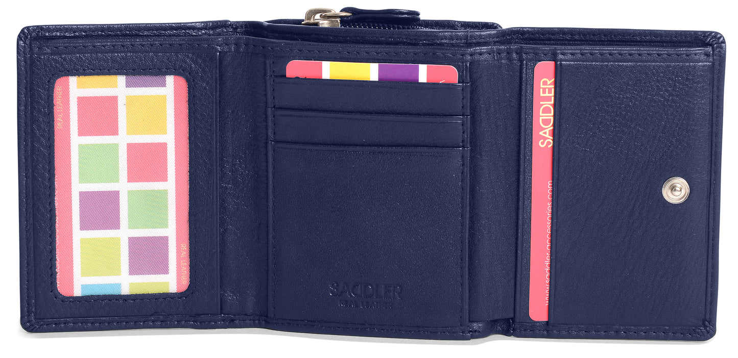 Saldler Carla à main à main le main à la main à main - RFID Protégé | 5 emplacements de carte, fenêtre d'identification et poche de pièce zippée | Coffret cadeau